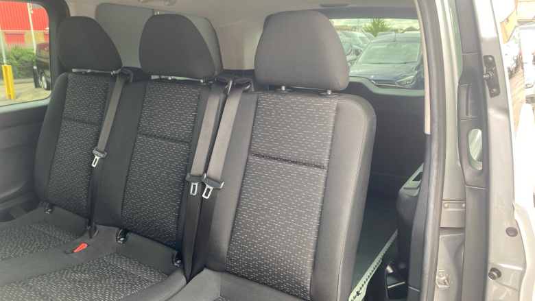 Mercedes-Benz Vito L2 Diesel Rwd 116CDI Premium Crew Van 9G-Tronic